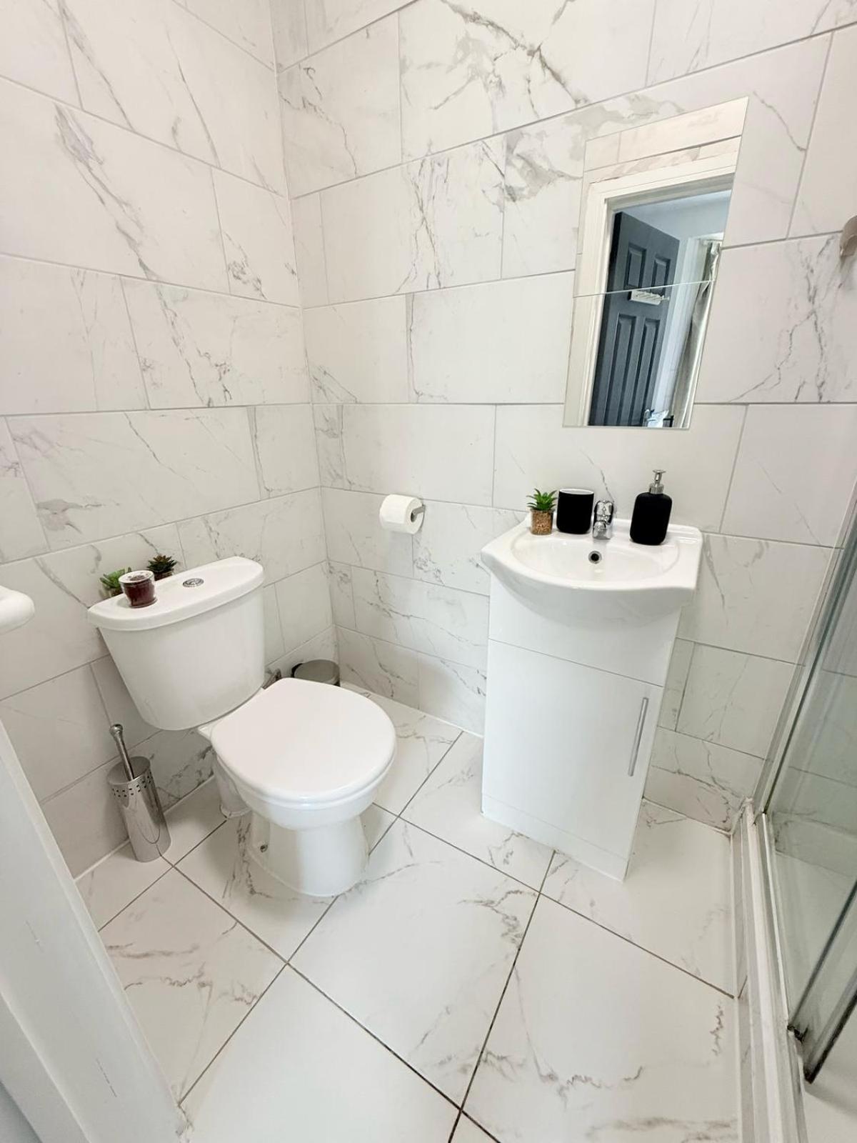 Tottenham En Suites Guest Rooms London Eksteriør billede